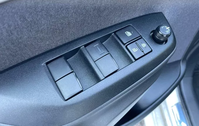 TOYOTA YARIS Hybride 116h Design photo 20 1103406