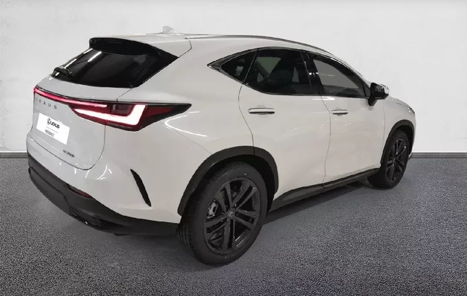 LEXUS NX 350h 2WD Hybride Luxe Plus extérieur trois quart arrière droit 96746