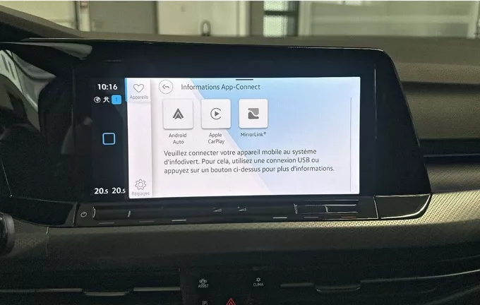 VOLKSWAGEN GOLF 1.5 eTSI OPF 130 DSG7 Active photo 20 2130703