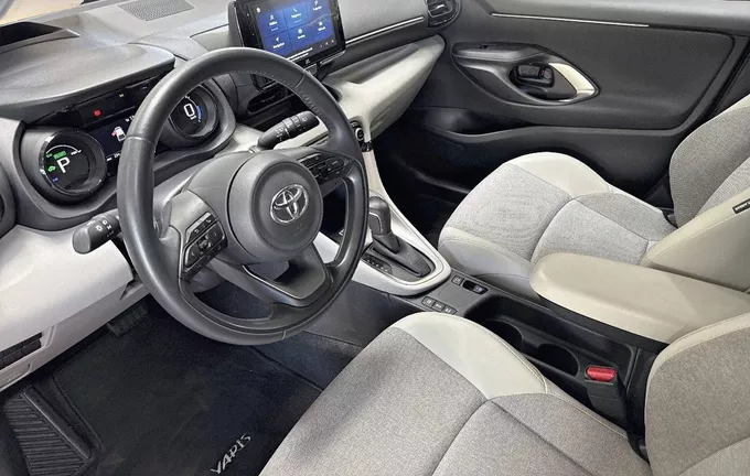 TOYOTA YARIS Hybride 116h Iconic photo 11 1103418
