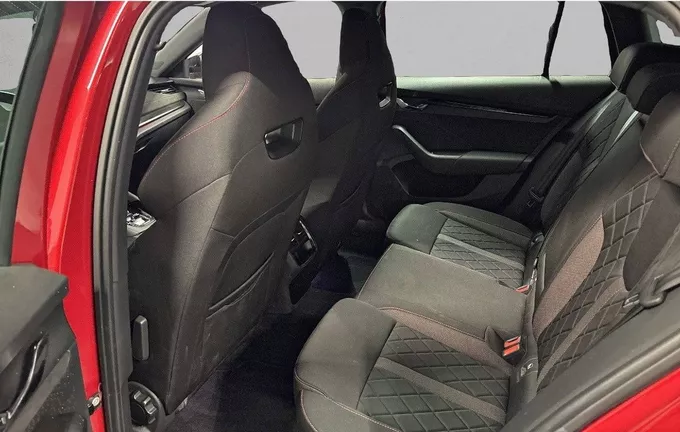 SKODA OCTAVIA Combi 2.0 TDI 200 ch DSG7 RS extérieur arrière 3014813