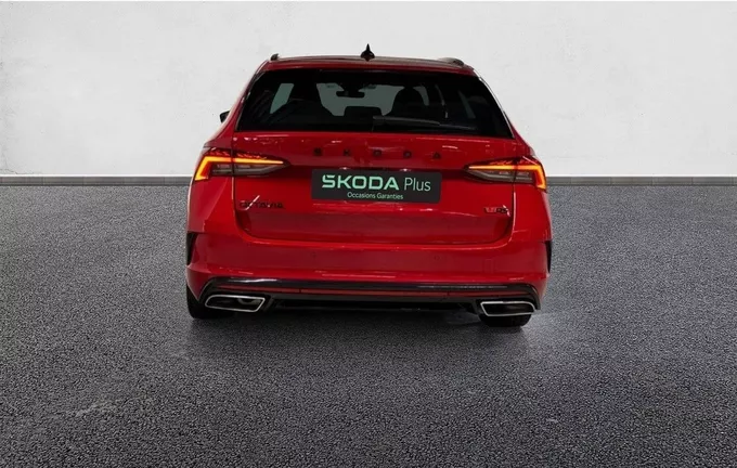 SKODA OCTAVIA Combi 2.0 TDI 200 ch DSG7 RS extérieur côté gauche 3014813