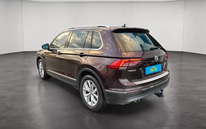 VOLKSWAGEN TIGUAN 1.5 TSI EVO 150 DSG7 Carat extérieur trois quart arrière gauche 213725