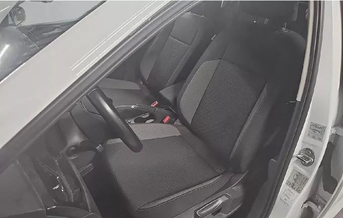 VOLKSWAGEN POLO 1.0 TSI 95 S&S BVM5 Life extérieur trois quart arrière droit 2125231