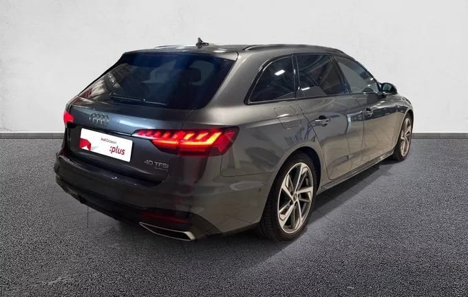 AUDI A4 Avant 40 TFSI 204 S tronic 7 Quattro Competition extérieur trois quart arrière droit 2130990