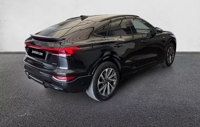 AUDI Q6 E-TRON SPORTBACK 428 ch 100 kWh quattro S line extérieur trois quart arrière droit 5837