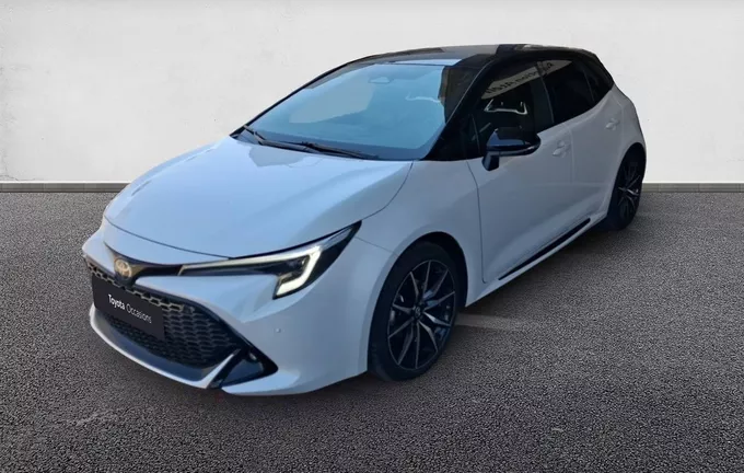 TOYOTA COROLLA HYBRIDE 140ch GR Sport extérieur trois quart avant gauche 1103573