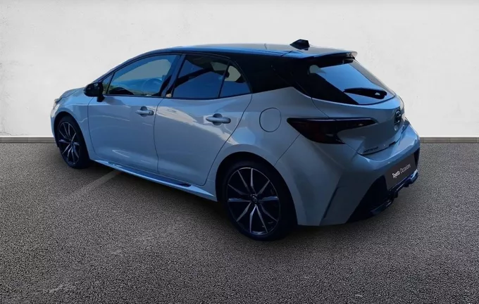 TOYOTA COROLLA HYBRIDE 140ch GR Sport extérieur trois quart arrière gauche 1103573