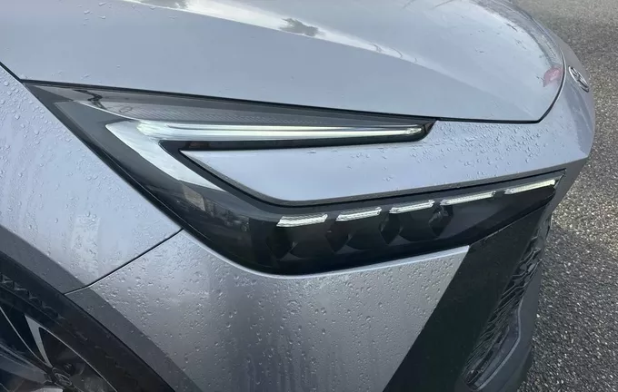 TOYOTA C-HR Hybride 140 Collection photo 23 1102942