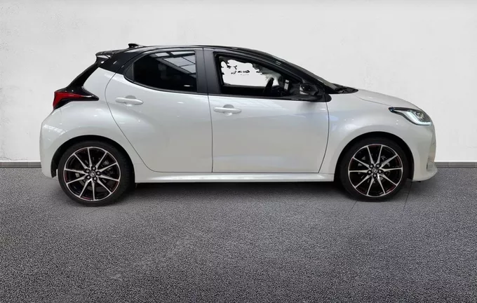 TOYOTA YARIS Hybride 116h GR Sport extérieur côté droit 1103494