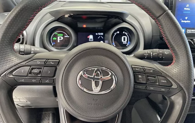 TOYOTA YARIS Hybride 116h GR Sport photo 12 1103494