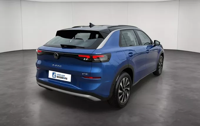 VOLKSWAGEN T-ROC 1.5 eTSI Hybrid 116 ch DSG7 Life extérieur trois quart arrière droit 2132623