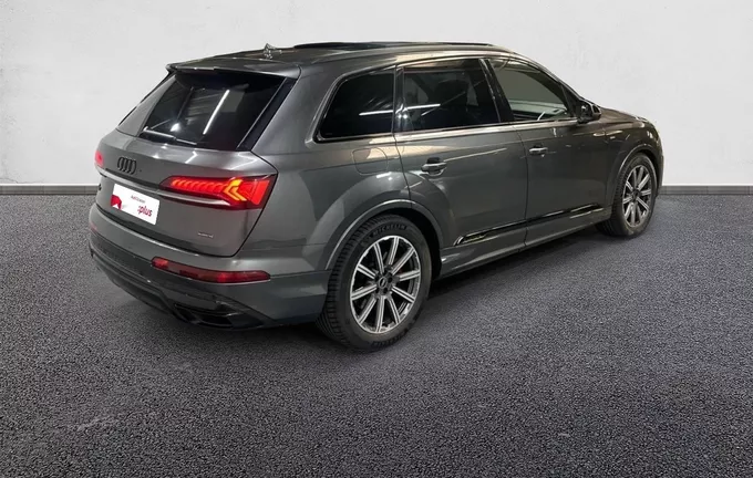 AUDI Q7 60 TFSI e 456 Tiptronic 8 Quattro Competition extérieur trois quart arrière droit 2131510