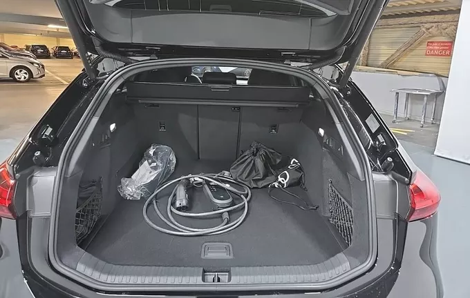 AUDI A6 E-TRON Avant Performance S line photo 10 15216