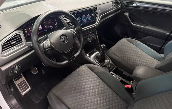 VOLKSWAGEN T-ROC 1.6 TDI 115 Start/Stop BVM6 IQ.Drive photo 11 213385