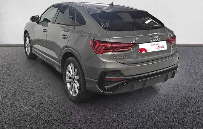 AUDI Q3 Sportback 35 TFSI 150 ch S tronic 7 S line extérieur trois quart arrière gauche 2129384