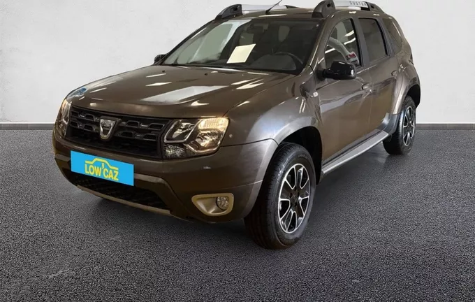 DACIA DUSTER dCi 110 4x2 Black Touch 2017 extérieur trois quart avant gauche 213565
