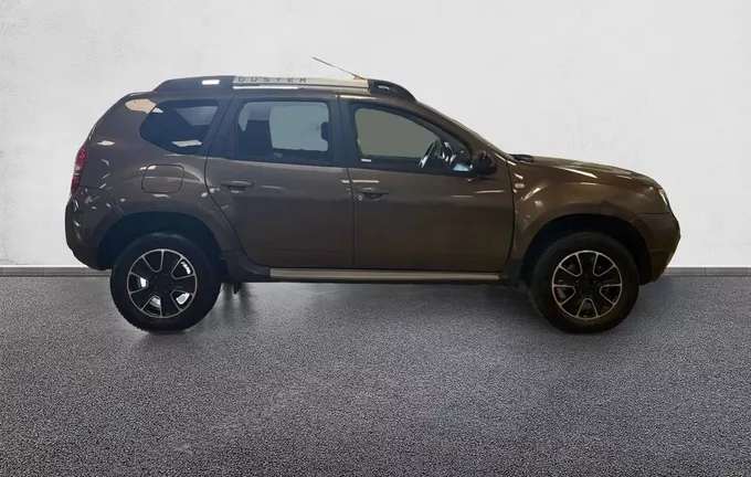 DACIA DUSTER dCi 110 4x2 Black Touch 2017 extérieur côté droit 213565