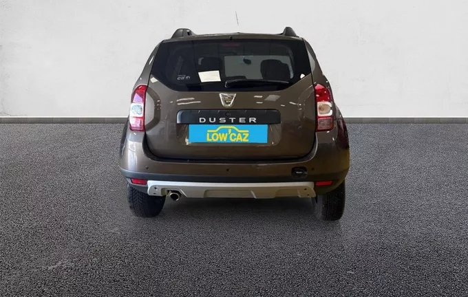DACIA DUSTER dCi 110 4x2 Black Touch 2017 extérieur arrière 213565