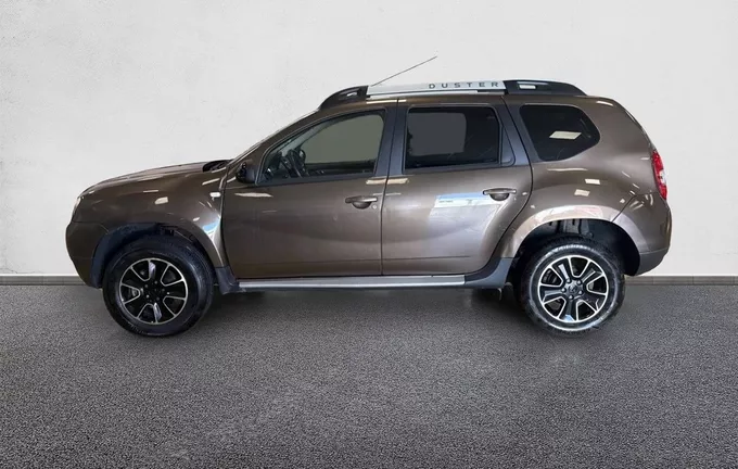 DACIA DUSTER dCi 110 4x2 Black Touch 2017 extérieur côté gauche 213565