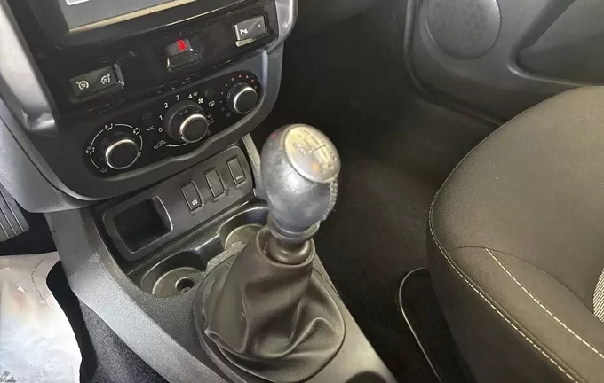 DACIA DUSTER dCi 110 4x2 Black Touch 2017 photo 13 213565