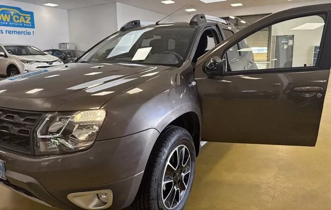 DACIA DUSTER dCi 110 4x2 Black Touch 2017 photo 19 213565