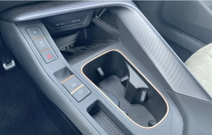 CUPRA TERRAMAR 1.5 eTSI Hybrid 150 ch DSG7 V photo 18 2127716