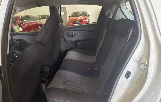 TOYOTA YARIS Hybride 100h Dynamic photo 17 213589