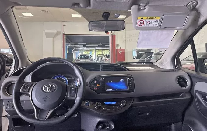 TOYOTA YARIS Hybride 100h Dynamic photo 18 213589