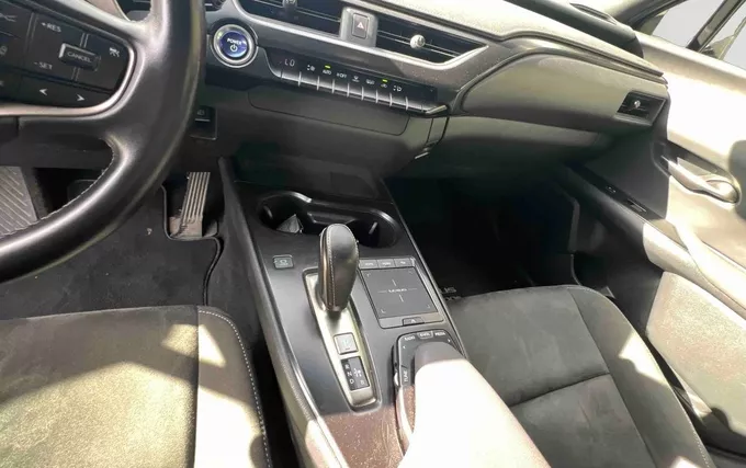 LEXUS UX 300e Pack photo 14 1104063