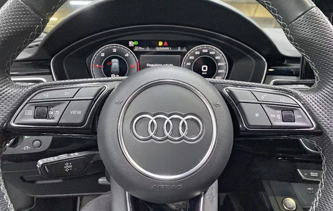 AUDI A4 Avant 40 TDI 204 S tronic 7 Quattro S line photo 12 2133355