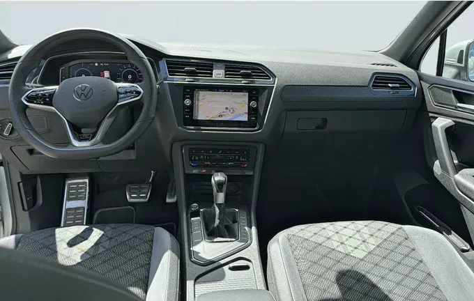 VOLKSWAGEN TIGUAN 1.4 eHybrid 245ch DSG6 R-Line extérieur trois quart avant droit 2126811