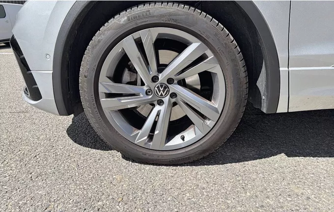VOLKSWAGEN TIGUAN 1.4 eHybrid 245ch DSG6 R-Line photo 12 2126811