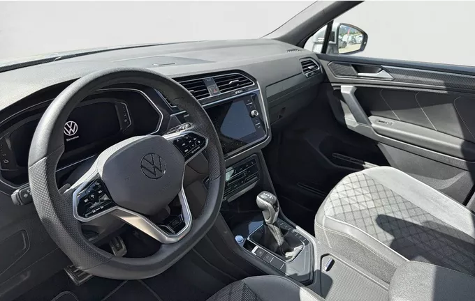 VOLKSWAGEN TIGUAN 1.4 eHybrid 245ch DSG6 R-Line photo 13 2126811