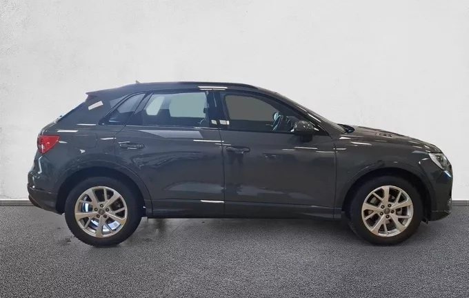 AUDI Q3 35 TDI 150 ch S tronic 7 extérieur côté droit 212996