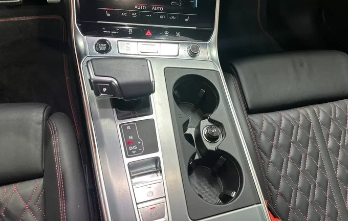 AUDI A6 Avant e-hybrid 367 ch S tronic 7 Quattro S line photo 13 2122667