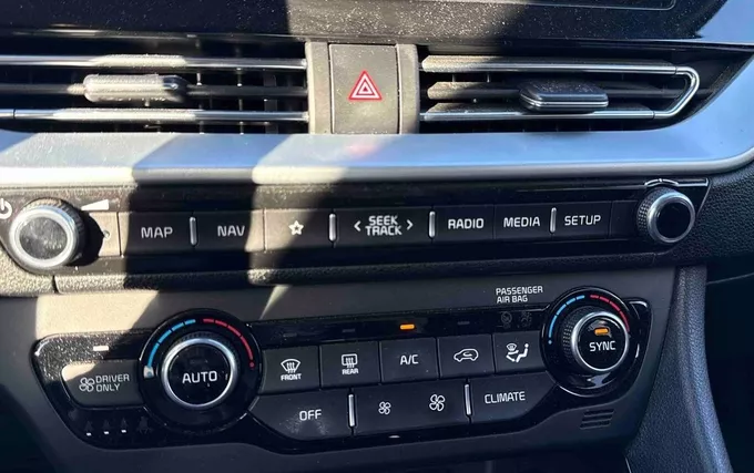 KIA NIRO 1.6 GDi Hybride Rechargeable 141 ch DCT6 Motion photo 14 2132052