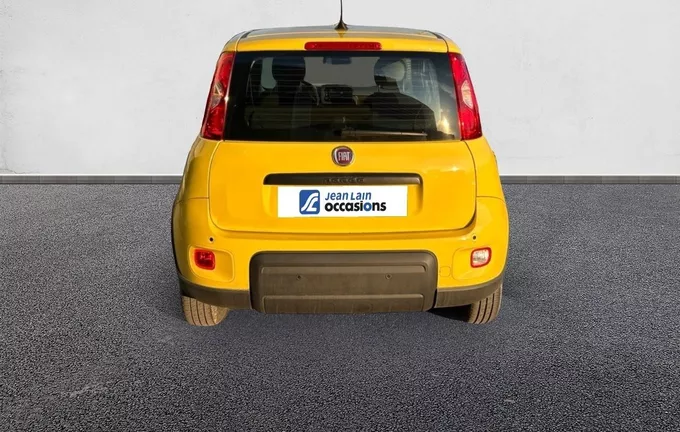 FIAT PANDA 1.0 70 ch Hybrid BSG S/S (RED) extérieur arrière 2125702