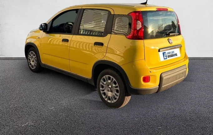 FIAT PANDA 1.0 70 ch Hybrid BSG S/S (RED) extérieur trois quart arrière gauche 2125702