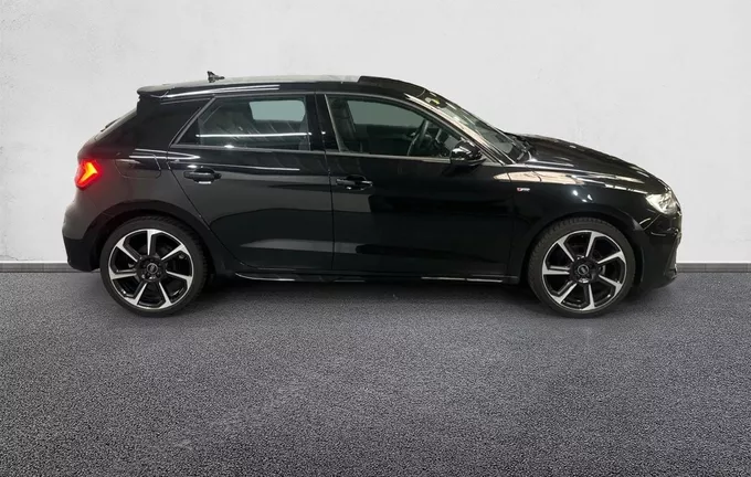 AUDI A1 Sportback 25 TFSI 95 ch S tronic 7 extérieur côté droit 2132110