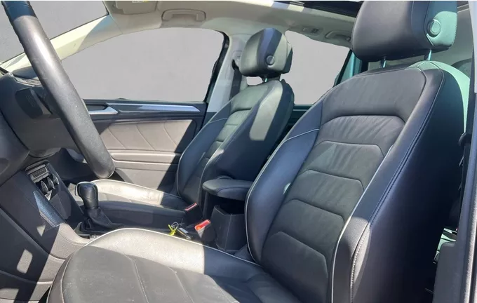 VOLKSWAGEN TIGUAN 2.0 Bi-TDI 240 DSG7 4Motion Carat Exclusive extérieur trois quart arrière droit 2125593