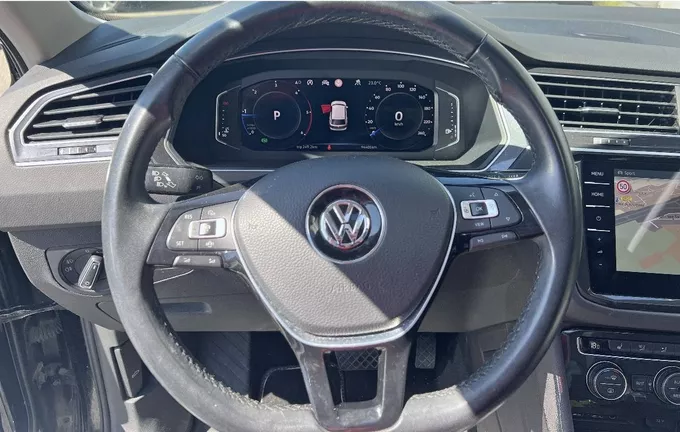 VOLKSWAGEN TIGUAN 2.0 Bi-TDI 240 DSG7 4Motion Carat Exclusive photo 17 2125593