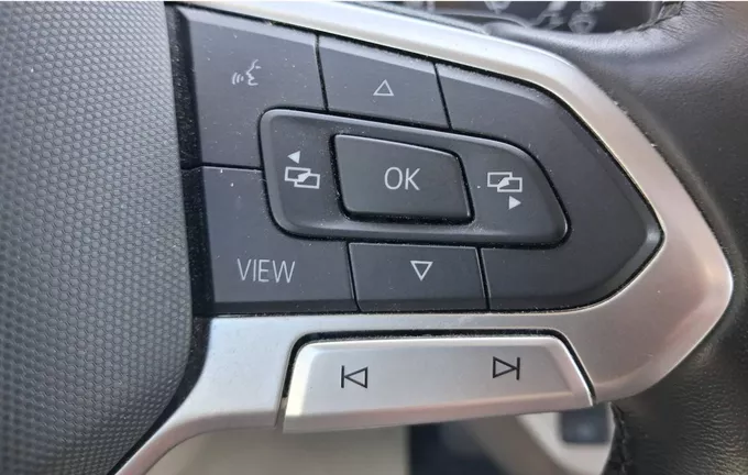 VOLKSWAGEN UTILITAIRES MULTIVAN Court 1.4 eHybrid 218 DSG6 Energetic photo 22 106285