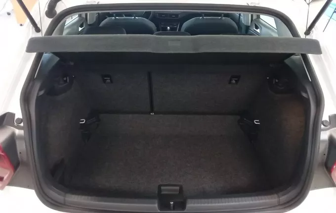 VOLKSWAGEN POLO 1.0 TSI 110 S&S DSG7 R-Line extérieur trois quart avant droit 2132084