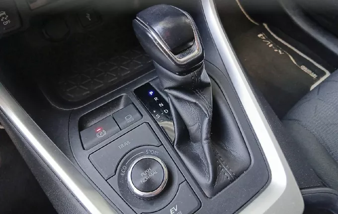 TOYOTA RAV4 Hybride Pro 222 ch AWD-i Dynamic Business photo 13 1103550