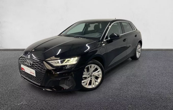 AUDI A3 Sportback 40 TFSIe 204 S tronic 6 Design extérieur trois quart avant gauche 2132312