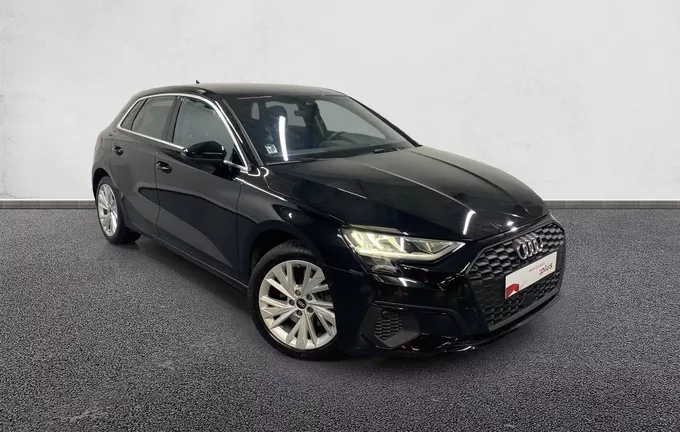 AUDI A3 Sportback 40 TFSIe 204 S tronic 6 Design extérieur trois quart avant droit 2132312