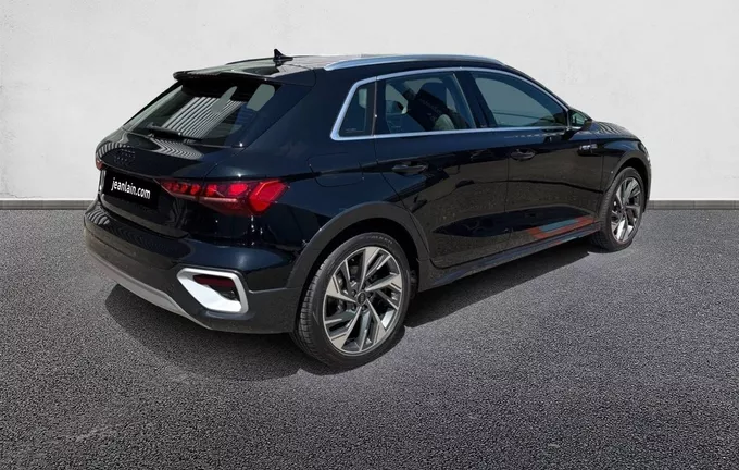 AUDI A3 Allstreet 40 TFSI e Hybride rechargeable 204 S tronic 6 Avus extérieur trois quart arrière droit 9581