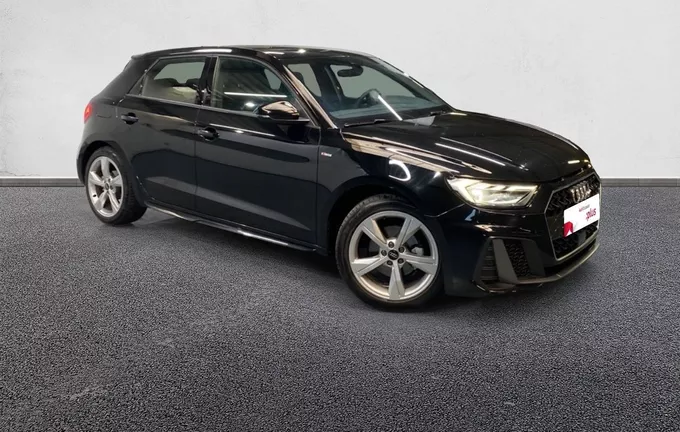 AUDI A1 Sportback 30 TFSI 116 ch S tronic 7 S Line extérieur trois quart avant droit 2130378