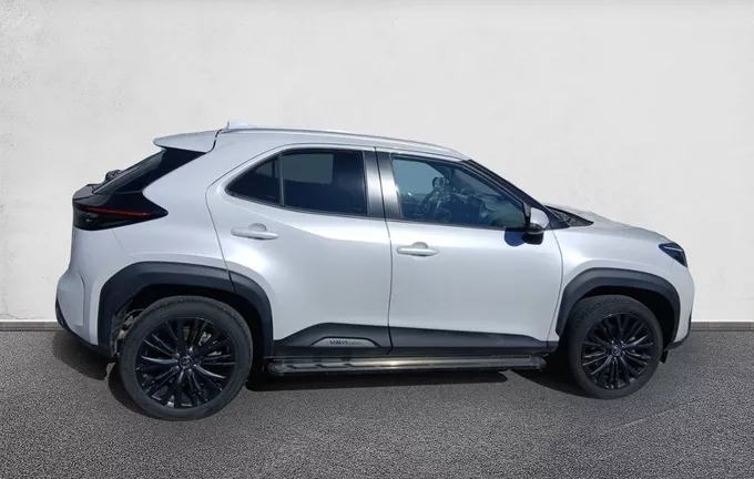TOYOTA YARIS CROSS Hybride 116h 2WD Trail (marchepieds standardisés) extérieur côté droit 1103413